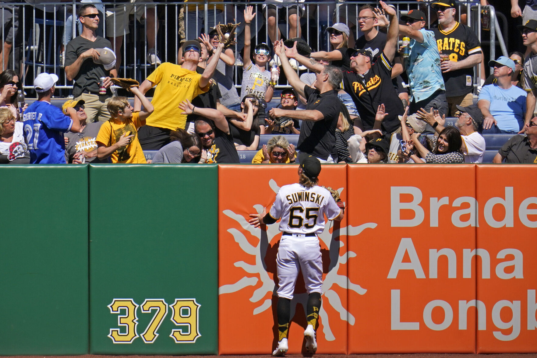 APTOPIX Giants Pirates Baseball
